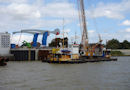 Lies erster Schiff passieren - die Nesserlander Schleuse