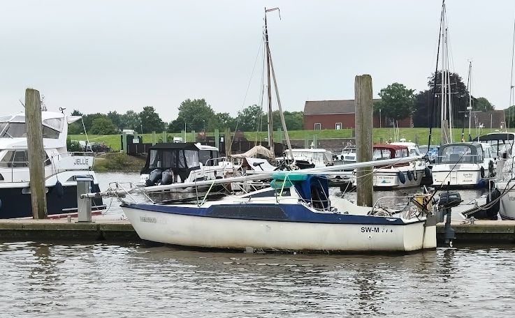 Geborgenes Boot Greetsiel 02